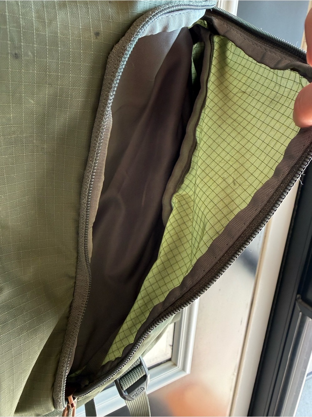 The North Face Surge Backpack Olive Green Laptop Travel Hiking Bag - Picture 6 of 10